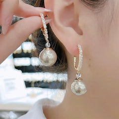 Brinco Pérola Brilhante <strong>(COMPRE 1 PAR LEVE 2)</strong>