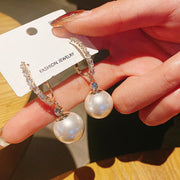 Brinco Pérola Brilhante <strong>(COMPRE 1 PAR LEVE 2)</strong>